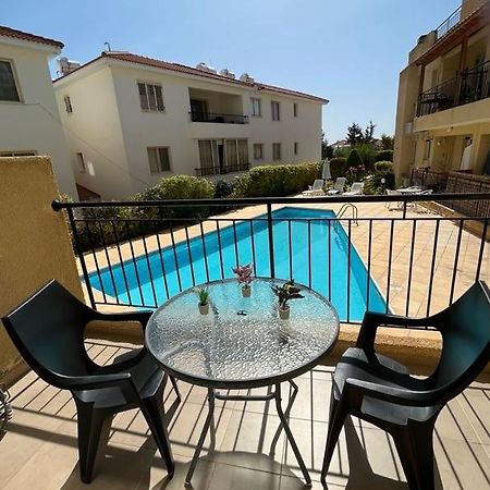 The Holiday Flat, Gateway To Desired Experiences เปเยีย ภายนอก รูปภาพ