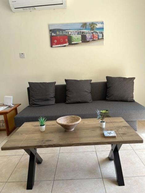 The Holiday Flat, Gateway To Desired Experiences เปเยีย ภายนอก รูปภาพ