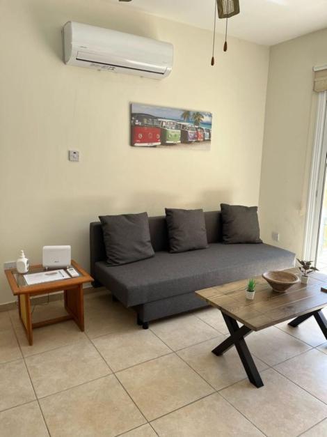 The Holiday Flat, Gateway To Desired Experiences เปเยีย ภายนอก รูปภาพ